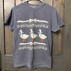 Comfort Colors T-Shirt with Goose Print